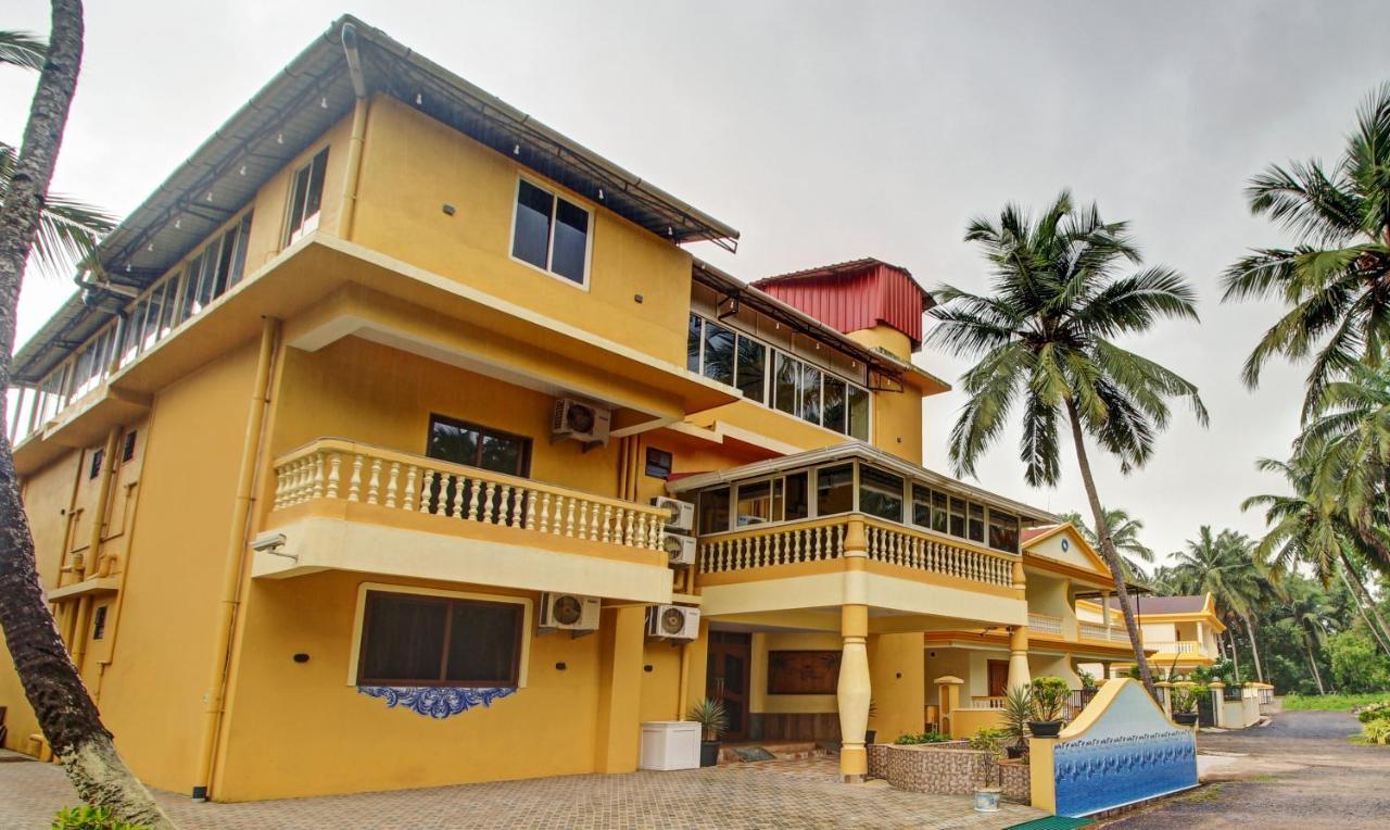 Treebo Majestic Palms, 2 Km From Colva Beach Benaulim Exterior photo