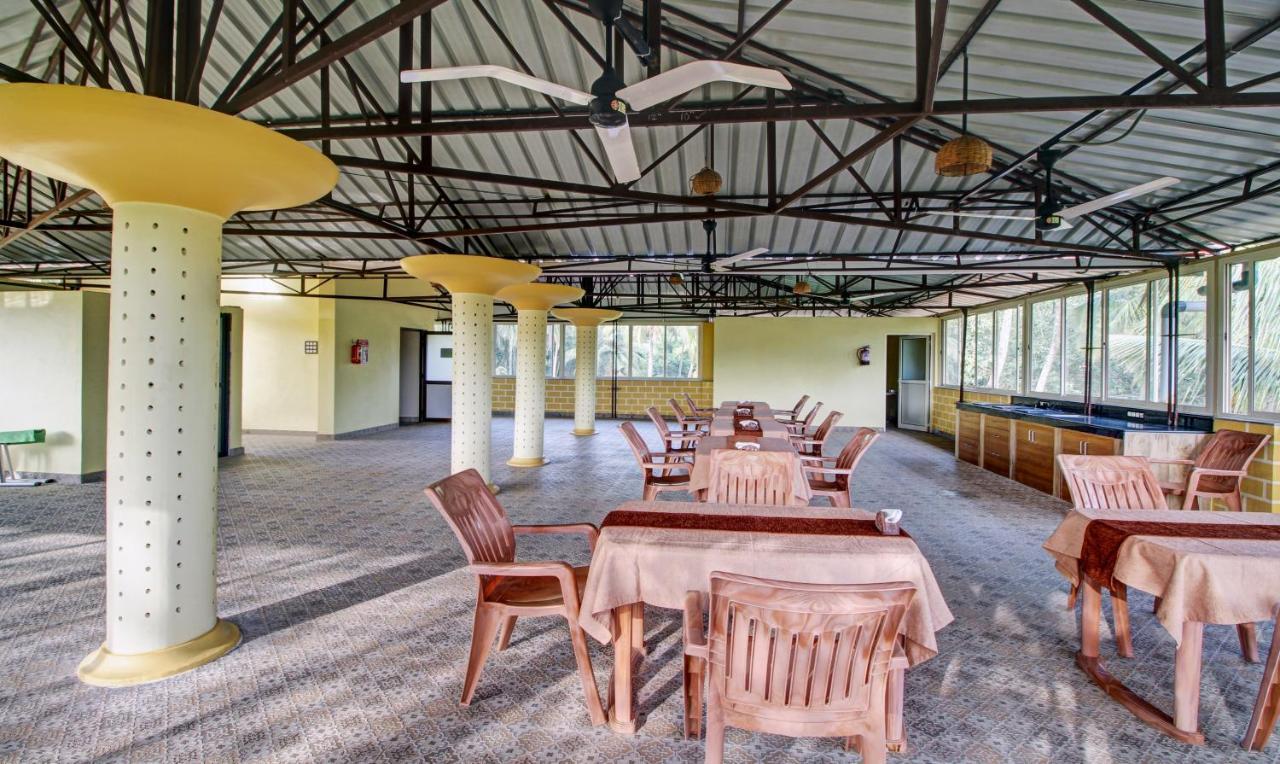 Treebo Majestic Palms, 2 Km From Colva Beach Benaulim Exterior photo